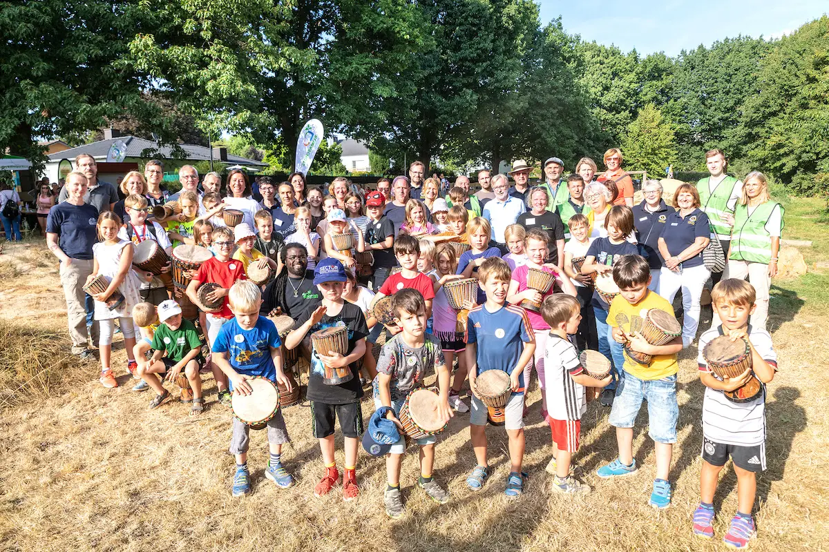 Die Kinder-Wildnis ist wach getrommelt 4 Die Kinder-Wildnis ist wach getrommelt 4