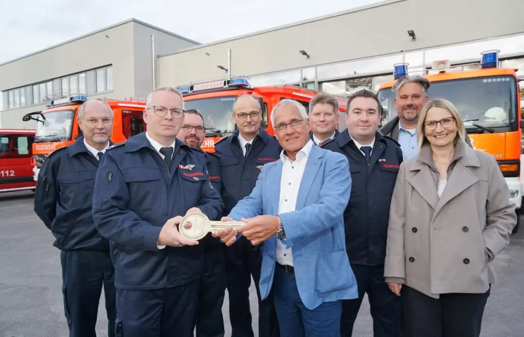 Offizielle Schlüsselübergabe zum neuen Feuerwehrhaus Nord