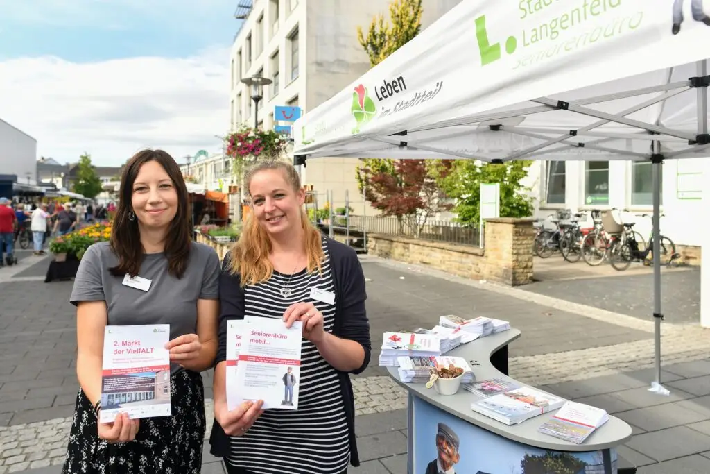 Zum Internationalen Tag der älteren Menschen: Infostand am 1. Oktober vor dem Marktkarree