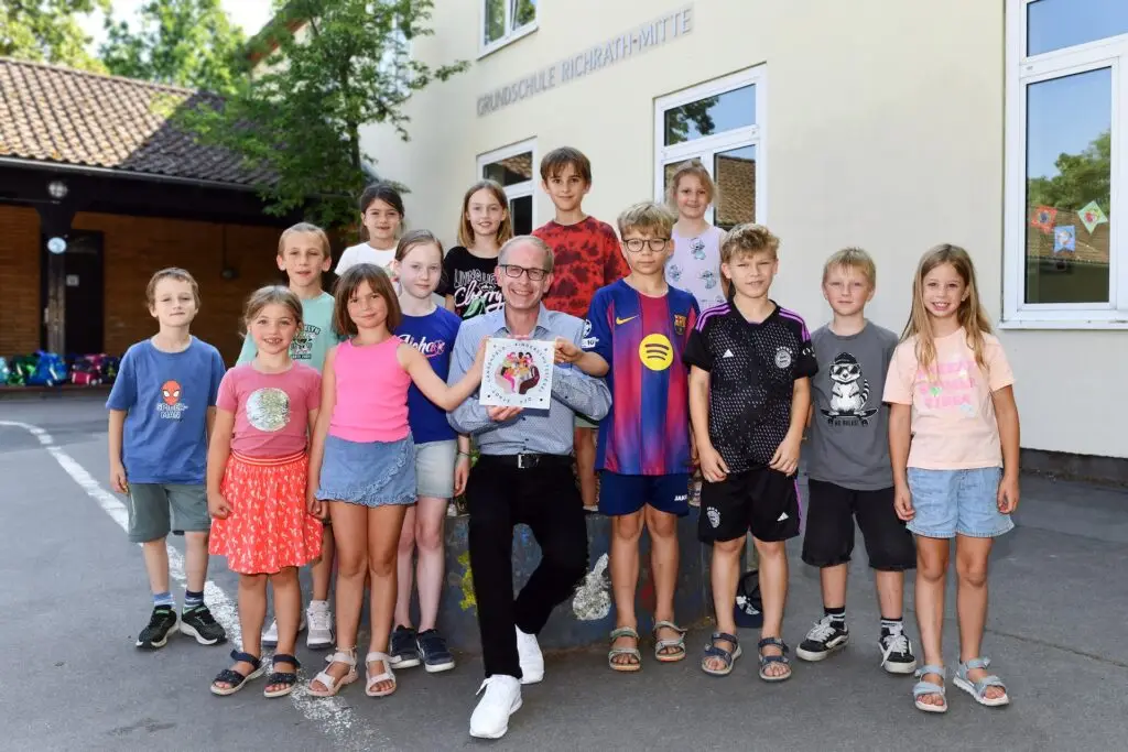 Stadt Langenfeld zeichnet Grundschulen und Offene Ganztagsangebote mit Kinderschutz-Siegel aus