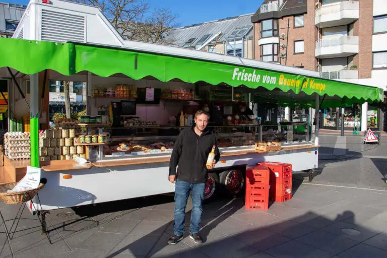Marktstand Bauernhof Kempe Langenfelder Wochenmarkt