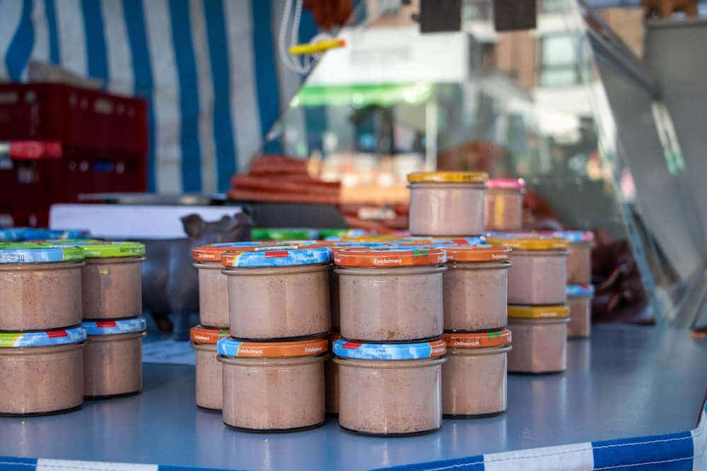 Marktstand Bergische Mettwurst auf dem Wochenmarkt in Langenfeld Bild 2