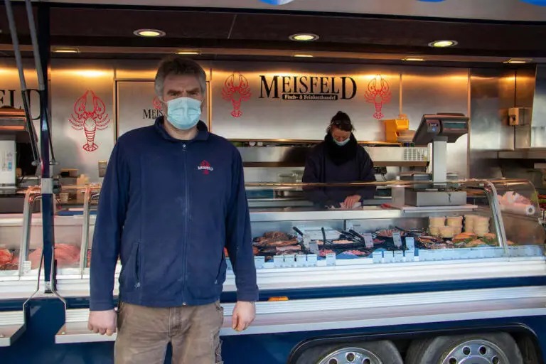 Marktstand Meisfeld Fisch- und Feinkosthandel Langenfelder Wochenmarkt Bild 1