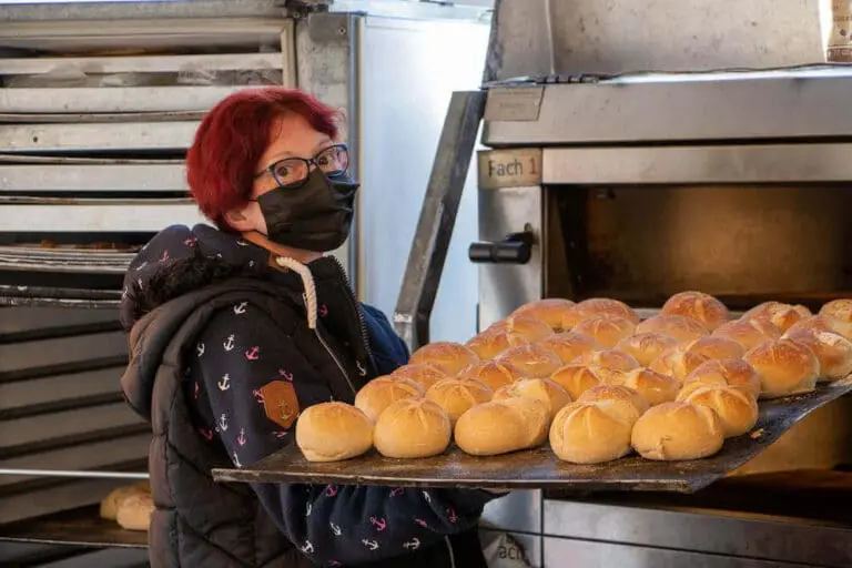 Marktstand Niederrheinische Landbäckerei Berns auf dem Langenfelder Wochenmarkt 4