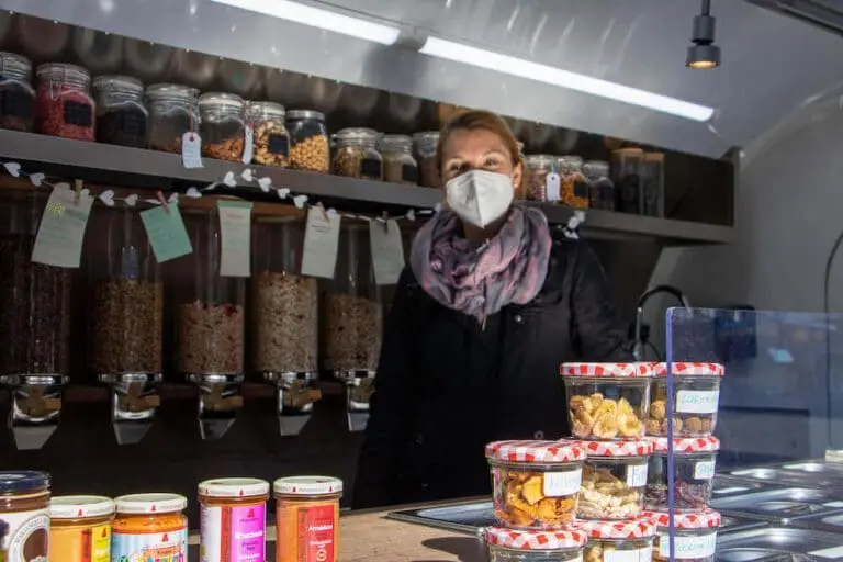 Marktstand fairliebt & hüllenlos auf dem Langenfelder Wochenmarkt Bild 1