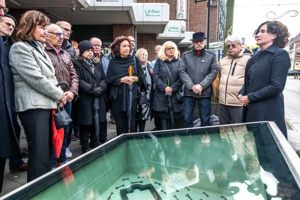 Mahnmal zum Gedenken an die Synagoge in Langenfeld