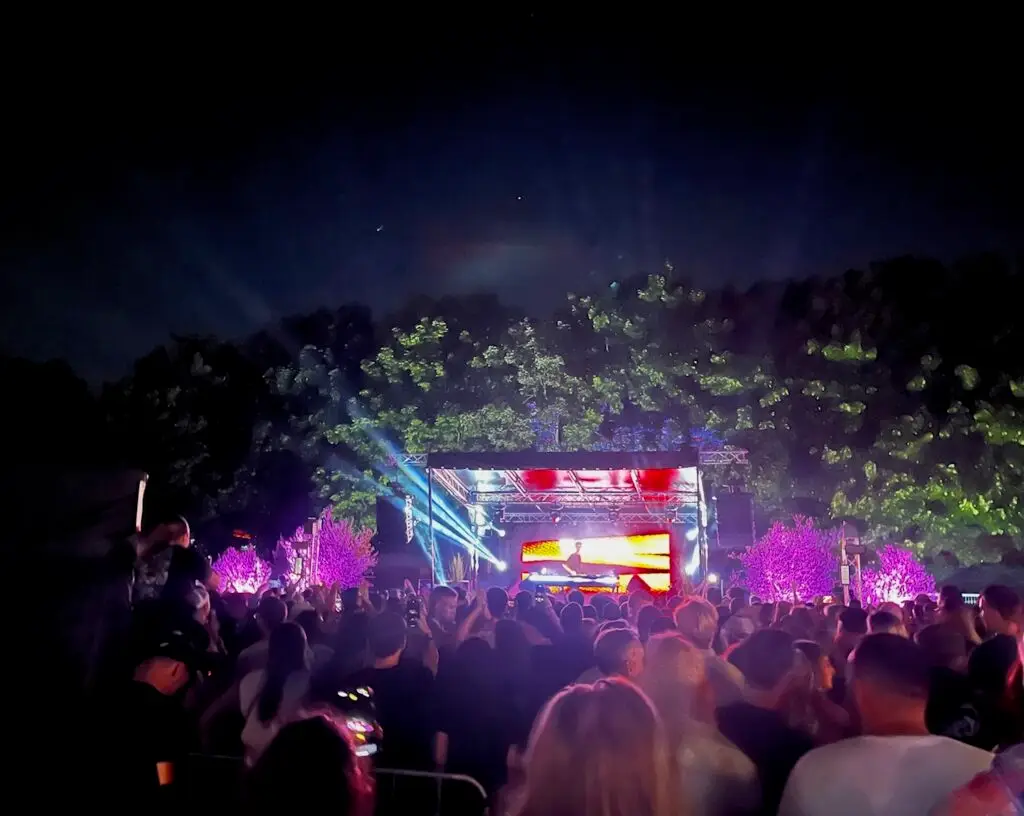 Sommernacht mit Beats: Der L’felder auf der Bürgerwiese