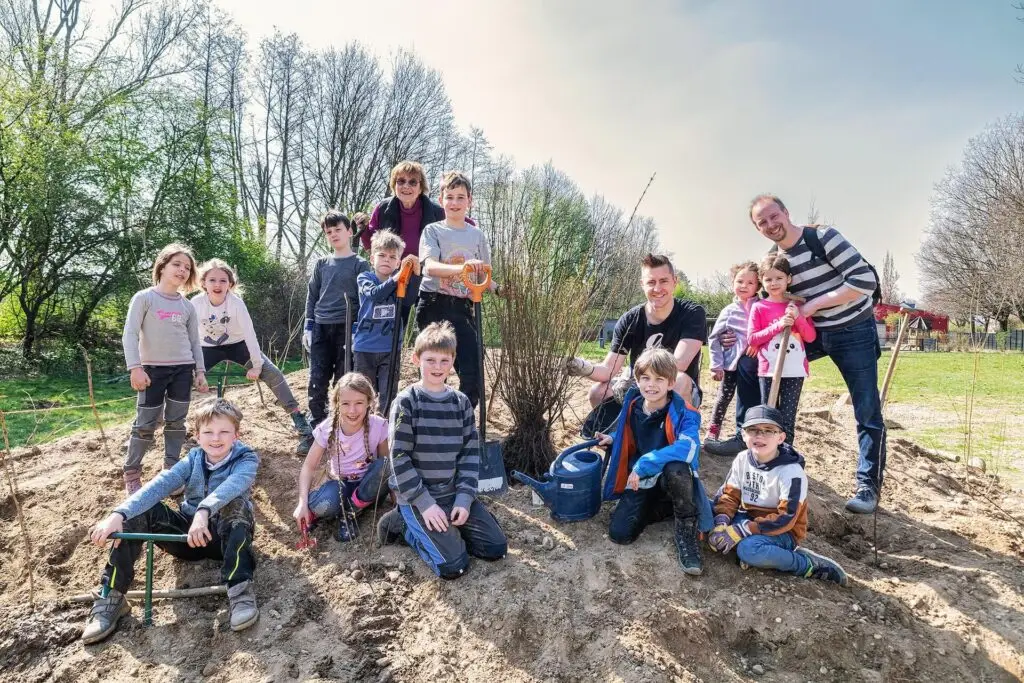 Große Pflege-Aktion in der Kinder-Wildnis Langenfeld