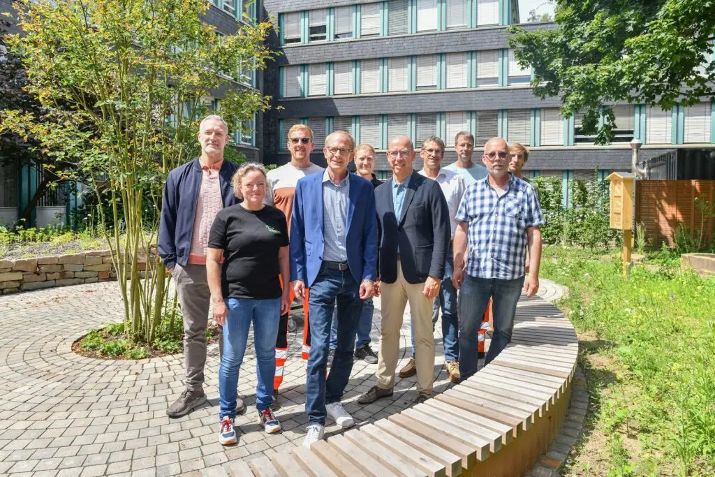 Eröffnung des neuen Hochzeitsgartens „PikoPark“ am Rathaus
