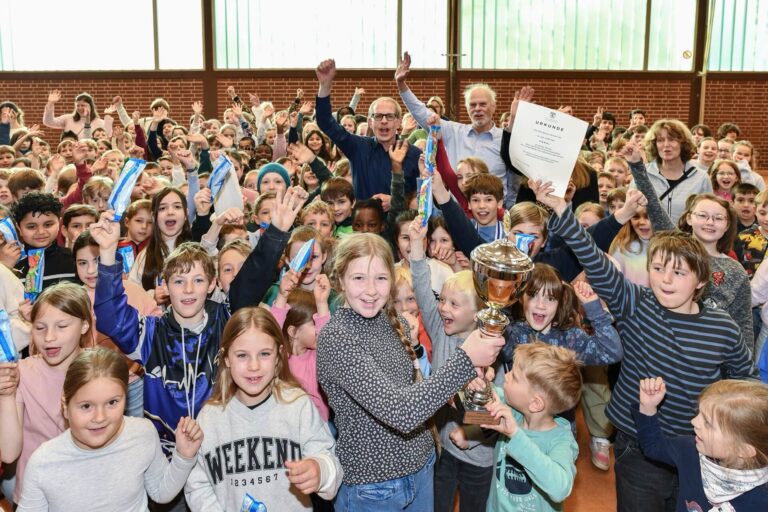 Siegerehrung Schwimmsportfest Langenfelder Grundschulen