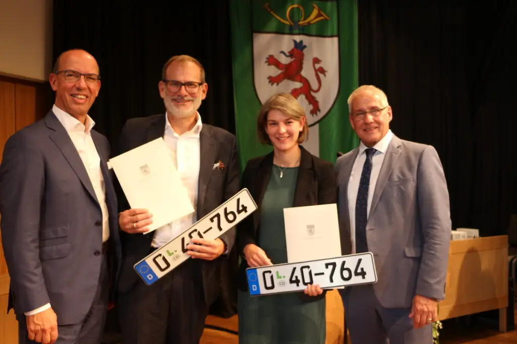 Julia Dücker und Michael Becher zu Standortbotschaftern ernannt