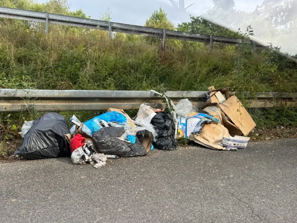 „Wilde Müllkippe“ in Widdauen wird entfernt und zur Anzeige gebracht