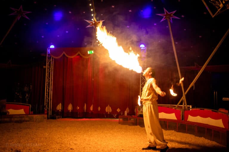 L'Felder -circus-altano-langenfeld - Feuerschlucker
