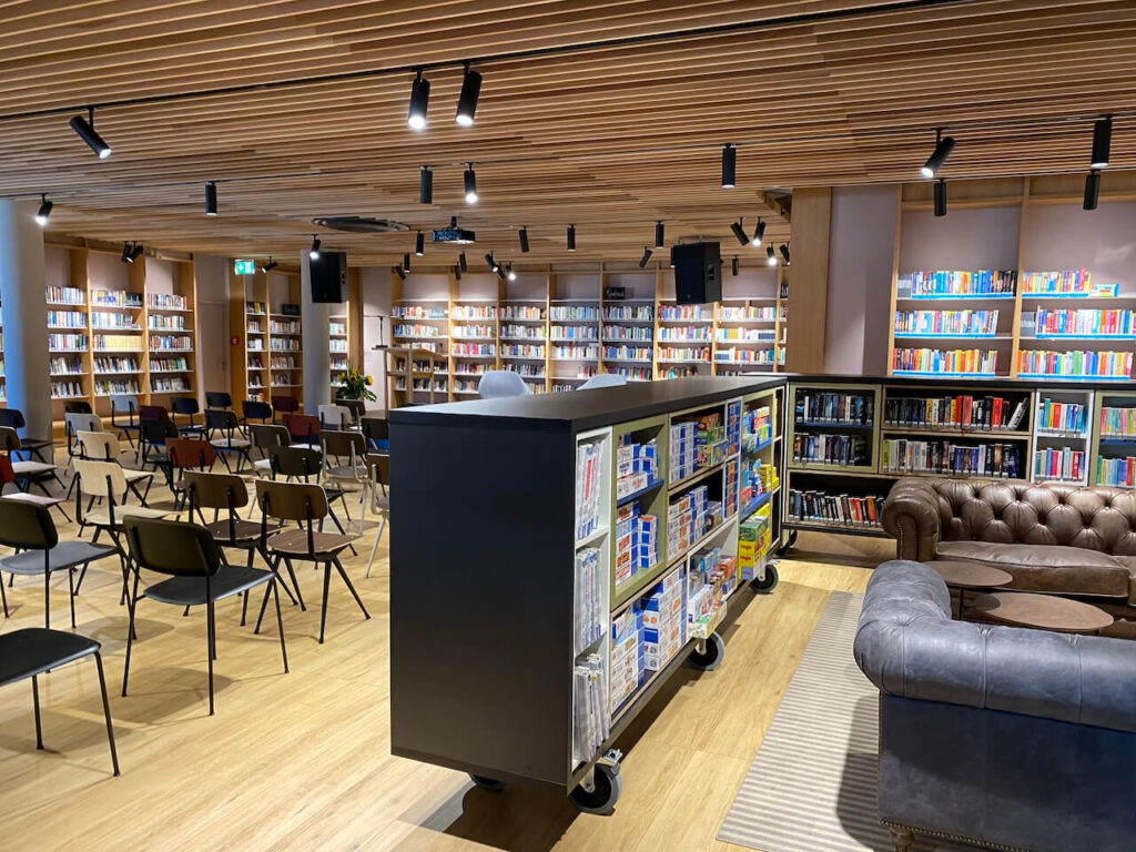 Langenfelder Wohnzimmer - Stadtbibliothek Langenfeld öffnet nach Umbau & Neugestaltung 16