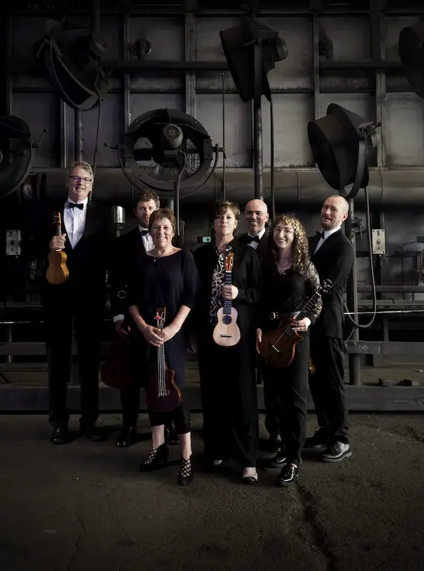The Ukulele Orchestra of Great Britain – Anarchy in the Ukulele