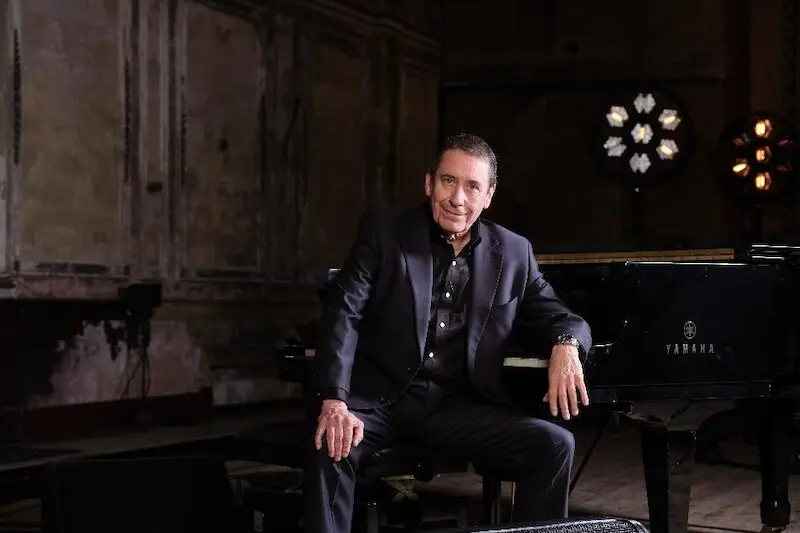 JOOLS HOLLAND – Live 2027!